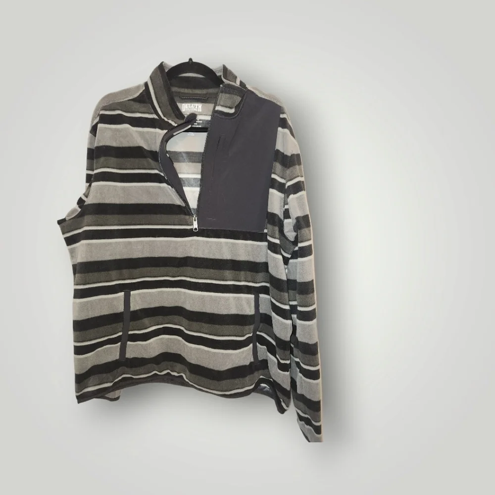 Duluth Trading co 1/4 Zip Fleece pullover Mens L black gray striped Chec…